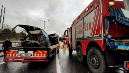 Otomobil ikiye bölündü: 2 kişi ağır yaralandı