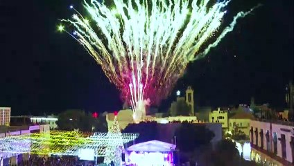 بيت لحم تضيء شجرة عيد الميلاد
