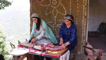 How To Cook Red Meat Stew With Beef Ribs And Onion Sauce In A Beautiful Thatched House!