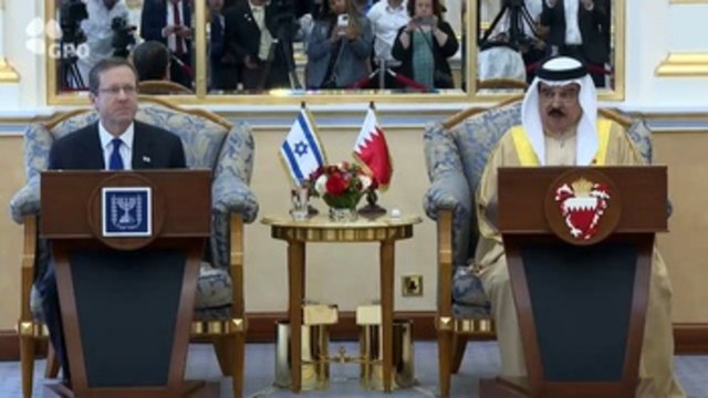 Presidente israelí se reúne con el rey de Baréin en su primera visita al país