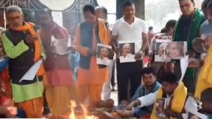 लालू यादव की कल होगी किडनी ट्रांसप्लांट, देखें बिहार में लोग कैसे कर रहे हवन-पूजन