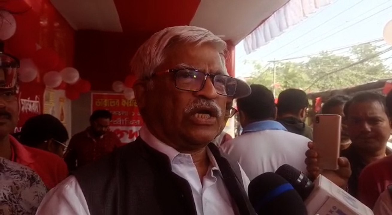 প্রধান-উপপ্রধানকে না বাঁচিয়ে অভিষেকের কান ধরে উ...
