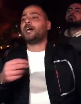 İstanbul’da bir taksici: “Bir yolcuyu almadığımızda bizi 153’e şikayet ediyorlar, belediye 1 hafta ceza veriyor. Bizi bu hale getiren Ekrem İmamoğlu’dur.”