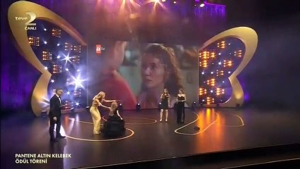 Yılın 'En İyi Çocuk Oyuncu' ödülünün sahibi Azra Aksu oldu