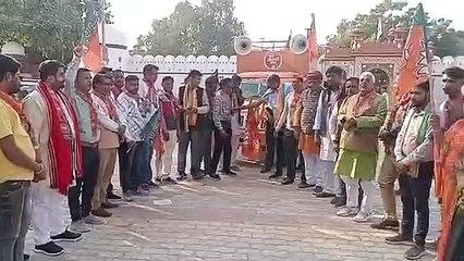 भाजपा की जन आक्रोश यात्रा के रथों में यूपी के 'सारथी'