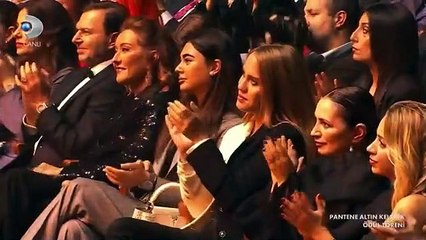 Ezgi Mola'dan Türkiye gündemine damga vuran konuşma