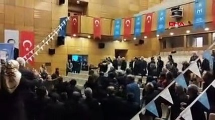 İYİ Parti Kongresi'nde tekmeli yumruklu kavga