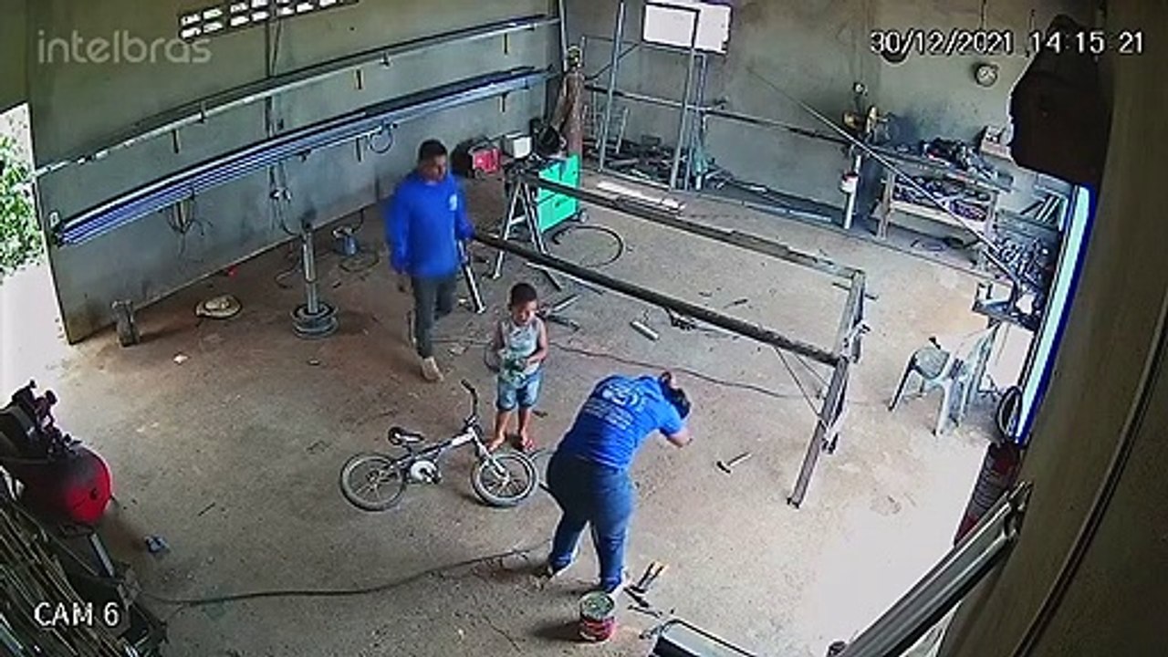 Man Accidentally Hits Woman in Head With Metal Beam