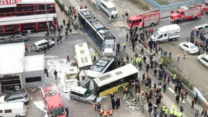 ALİBEYKÖY'DE İETT OTOBÜSÜ İLE TRAMVAY ÇARPIŞTI 5
