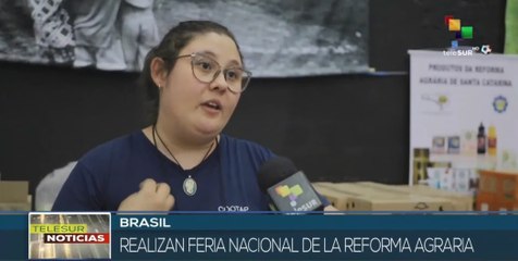 Agricultores brasileños participan en la Feria Nacional de la Reforma Agraria en Sao Paulo