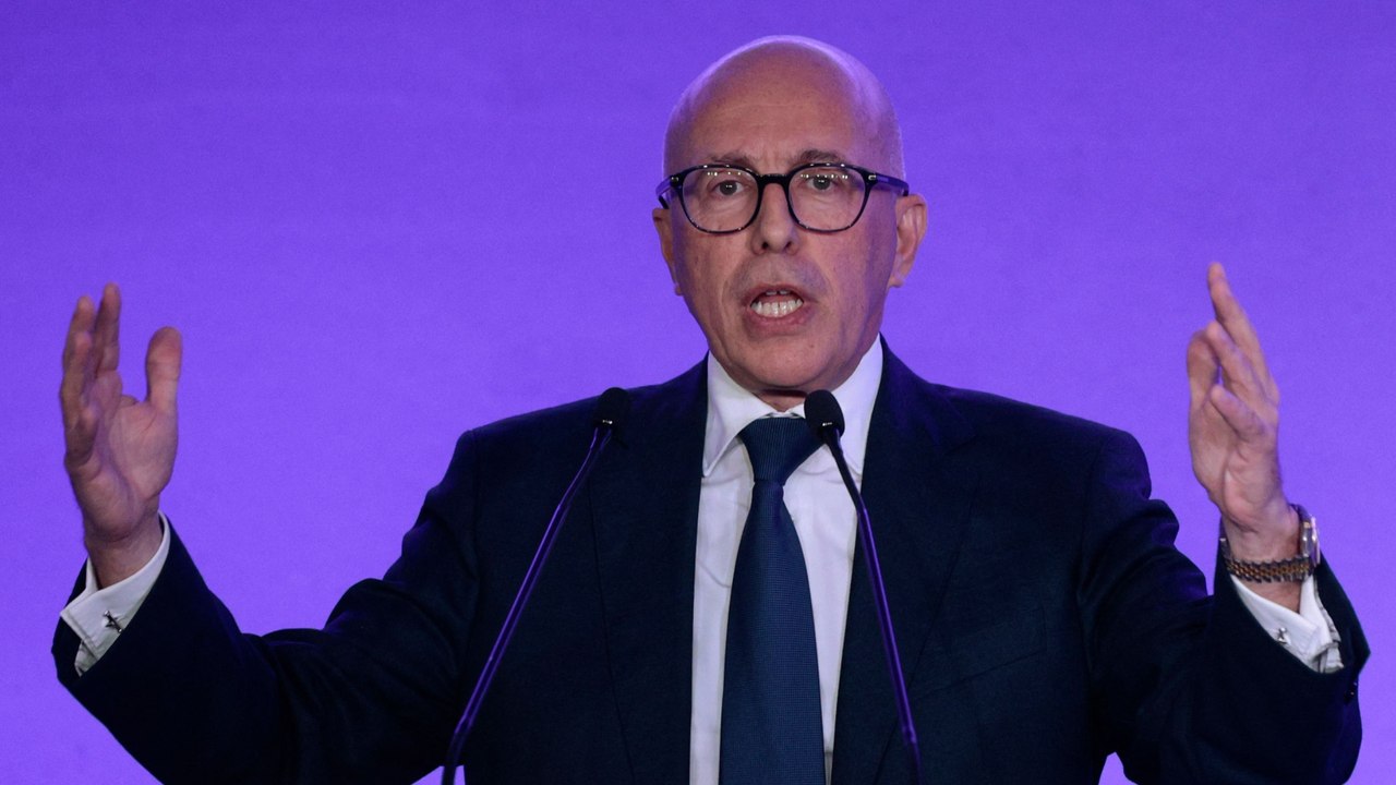 GALA VIDÉO – Congrès des Républicains : Comment Éric Ciotti a t-il réussi à échapper au service militaire ?