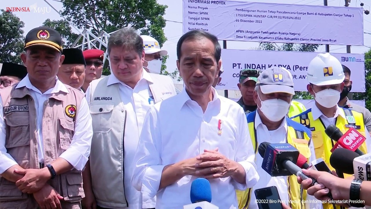 Breaking News...Prediden Jokowidodo beri keterangan resmi tentang Lahan utk Pembangunan kembali rumah2 korban  musibah Cianjur dgn Rumah Anti Gempa...