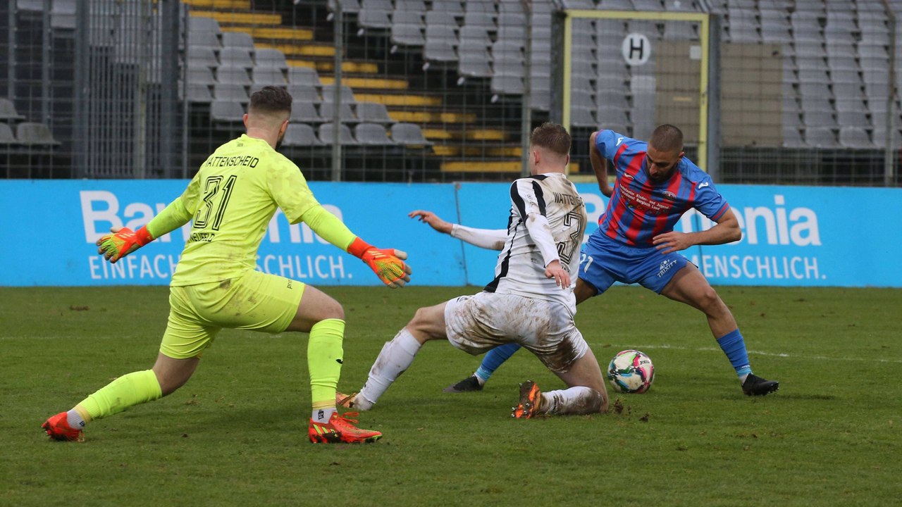 Trotz langer Unterzahl: Wuppertaler SV setzt sich gegen Wattenscheid 09 durch