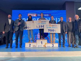 5'inci Bağcılar Belediyesi Yüzme Yarışması'nda şampiyonlar belli oldu