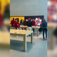 Apple mağazasını gündüz vakti soydular