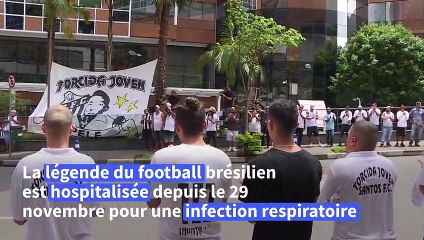 Football : les supporters au chevet du "roi Pelé"