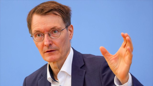Kubicki zählt Lauterbach öffentlich an