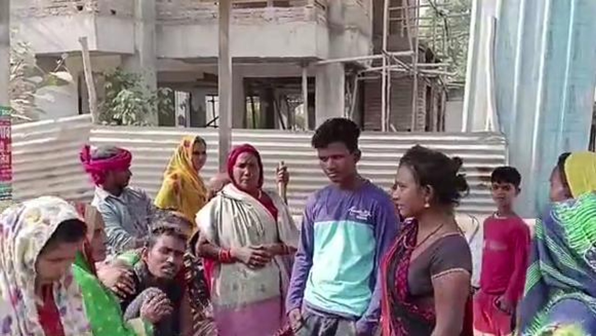 ⁣मिर्ज़ापुर: छुट्टा पशु से टकराकर बाइक सवार युवक की हुई दर्दनाक मौत, परिजनों में मचा कोहराम