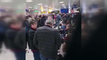 İskoçya'daki Glasgow Havalimanında şüpheli paket alarmı