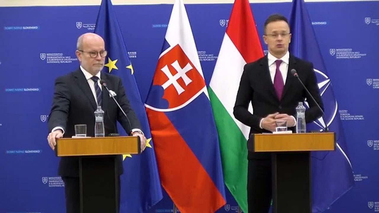 ZÁZNAM: R. Káčer: V spolupráci s Maďarskom zaznamenávame pokrok v mnohých oblastiach