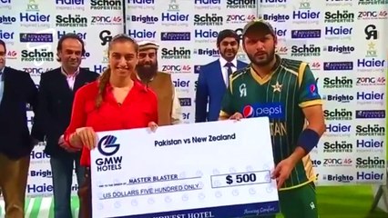 SPORTS MOMENTS WE DON'T SEE VERY OFTEN !!