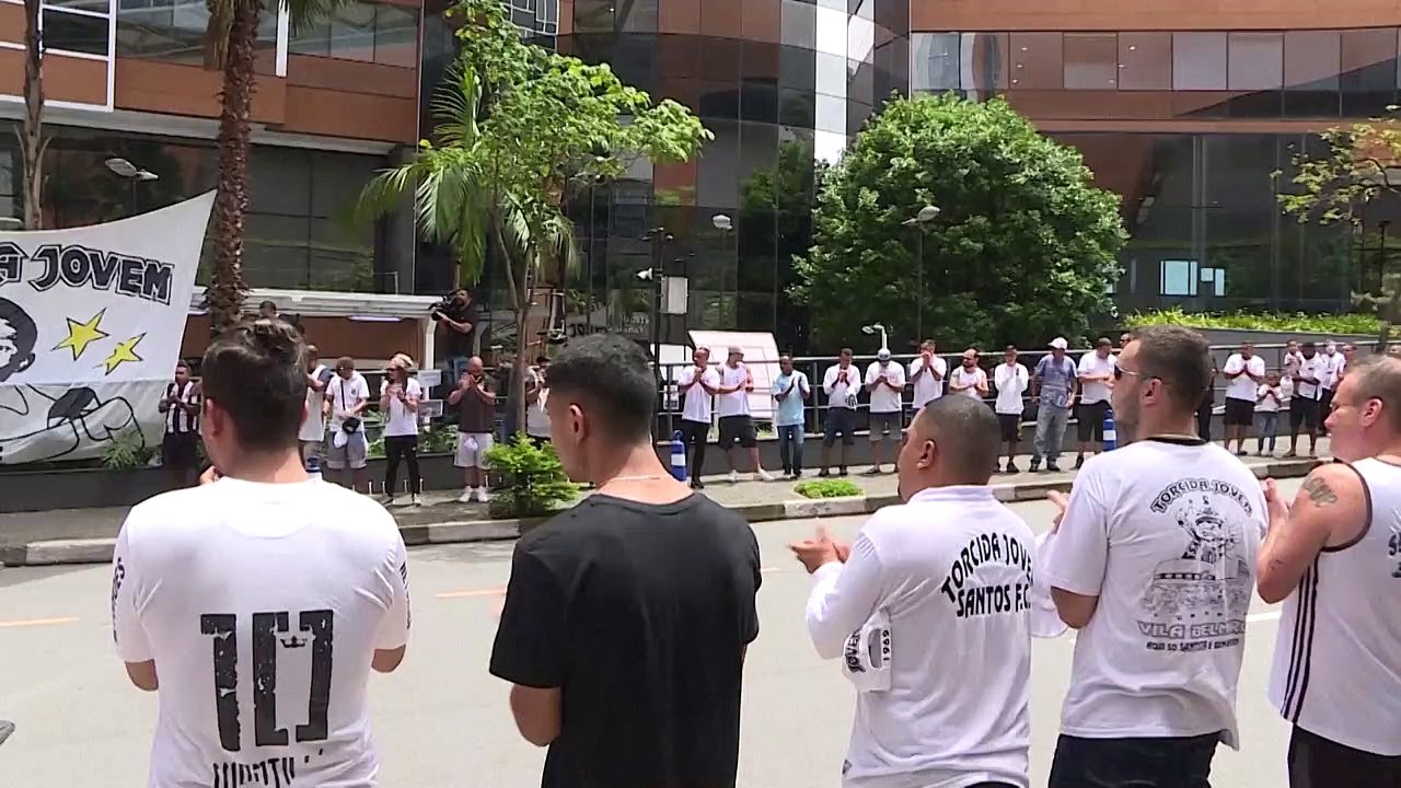 Brasilien bangt um Fußball-Ikone Pelé