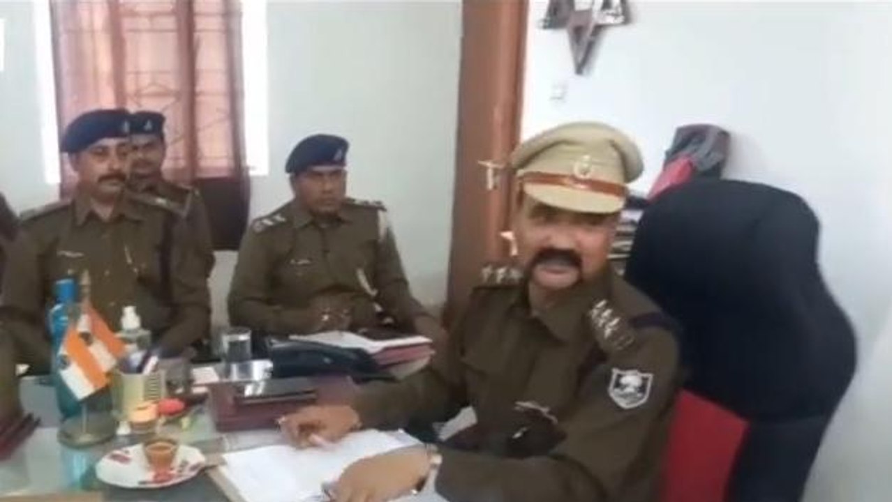 अररिया:मासिक अपराध गोष्ठी का किया आयोजन, एसडीपीओ ने दिये कई निर्देश