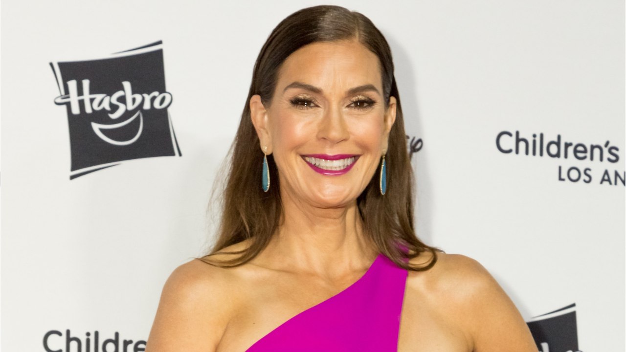 GALA VIDEO - Teri Hatcher et James Denton (Desperate Housewives) réunis à l’écran : « Nous avons toujours gardé le contact "