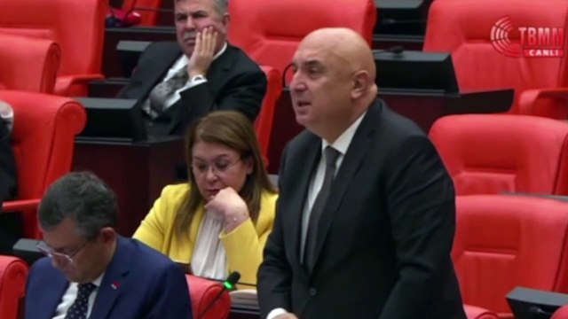 TBMM'de bütçe görüşmelerinde ilk gerilim: TBMM Başkanı Şentop, CHP'li Özkoç'a söz vermedi