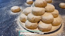 Greek almond snow balls - Kourabiedes