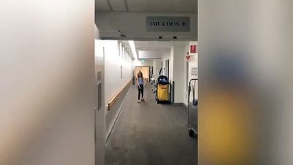 Criança com cancro em estado terminal regressa à escola, após conseguir curar-se milagrosamente.