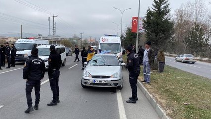 YOLUN KARŞISINA GEÇMEK İSTERKEN ARAÇ ÇARPMASIYLA ÖLDÜ