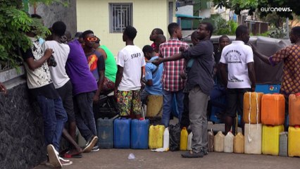Falta de combustível faz crescer o mercado negro na Serra Leoa