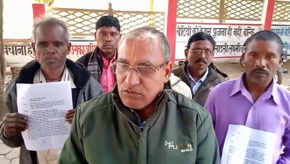 Employment assistant put the amount of wages in the account of relatives