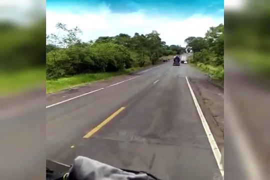 Agora! Samu atende vítima de capotamento na PR-323, entre Cruzeiro do Oeste e Tapejara