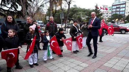 KIRKLARELİ - Balkan Şampiyonası'nda üçüncü olan Azra Yağmur Demir, törenle karşılandı