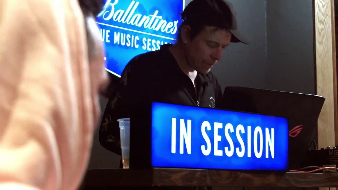 True Music Sessions: Episode 9 - Felix LaBand Performance