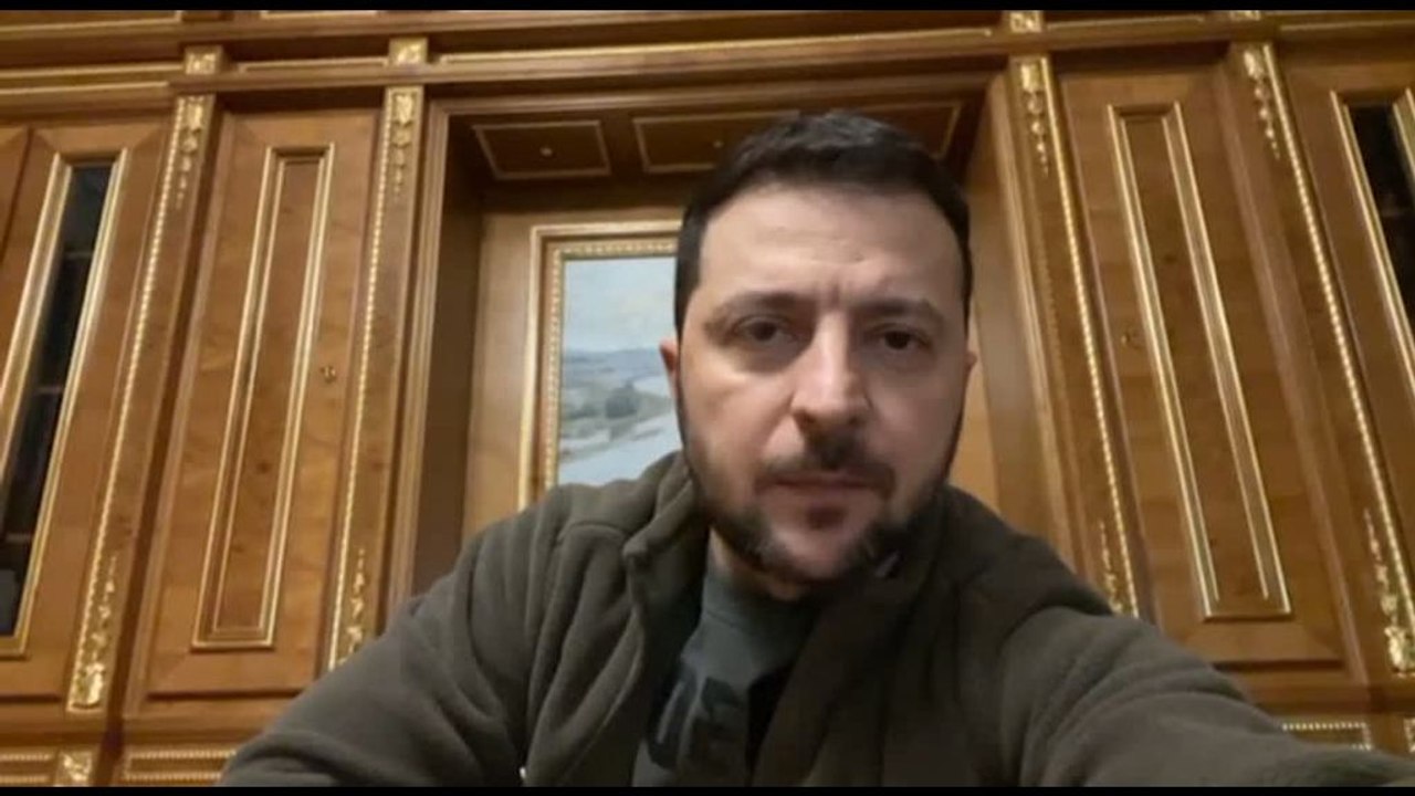 Zelensky: abbiamo abbattuto "la maggior parte" dei missili russi