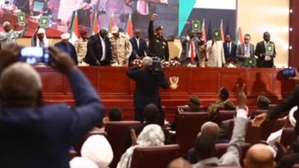 Civiles y militares firman acuerdo para solucionar crisis política en Sudán