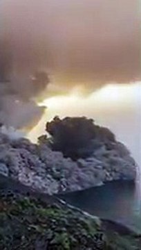 Las impresionantes imágenes de la erupción de volcán Stromboli en Italia