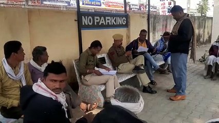 बकरी बचाने के चक्कर में बाइक समेत गिरे जीजा-साला, एक की मौत