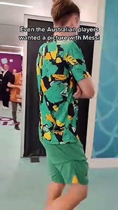 Socceroo selfies with Lionel Messi - Illawarra Mercury