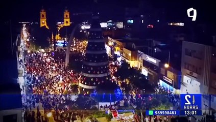Tacna: Encienden luces del árbol navideño más grande del país