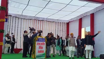 विवेकानंद मॉडल स्कूूलों के बच्चोंं को  यूनिफॉर्म के बदले मिलेंगे 2.96 करोड़