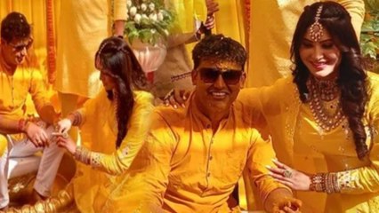 Urvashi Rautela Cousin Brother Haldi Ceremony में लगी बेहद खूबसूरत |Boldsky*Entertainment
