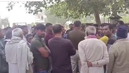शिवपुरी: युवक की मौत के मामले में FIR से गुस्साए लोगों ने थानें का किया घेराव,जानें पूरा मामला