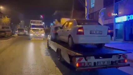 Alkollü araç sürücüsü 4 otomobile çarpıp kaçtı