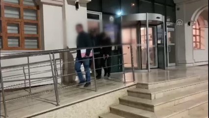 Park halindeki araçtan ses sistemi çalan 2 şüpheli tutuklandı