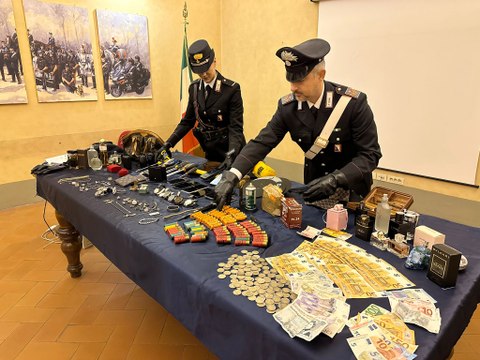 Furti in casa, presi mentre festeggiano al ristorante l'ultimo colpo messo a segno
