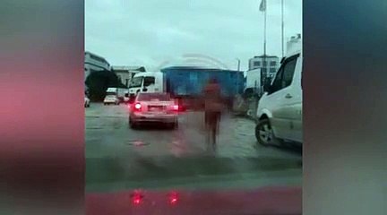 Yer: İstanbul! Sokakta çırılçıplak yürüdü